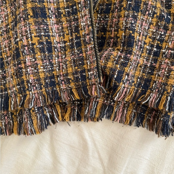 Woman’s jacket featuring Plaid Design - Picture 5 of 5